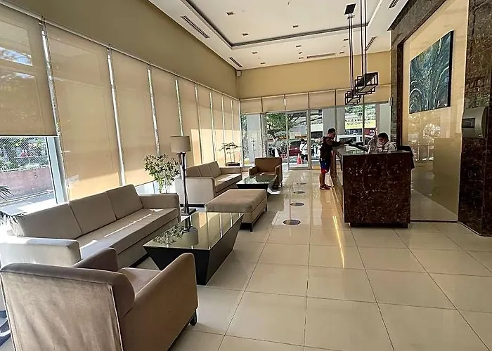 One Bedroom Unit Near Us Embassy And Slmec #n